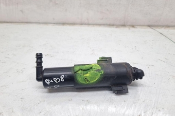 AUDI A4 B7/8E (2004-2008) Right Side Headlight Washer 8K0955102 31447130