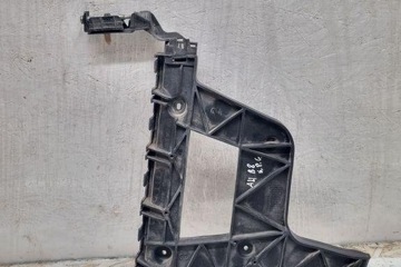 AUDI A4 B8/8K (2011-2016) Aizmugurējā kreisā bampera stiprinājums 8K9807453 31478725