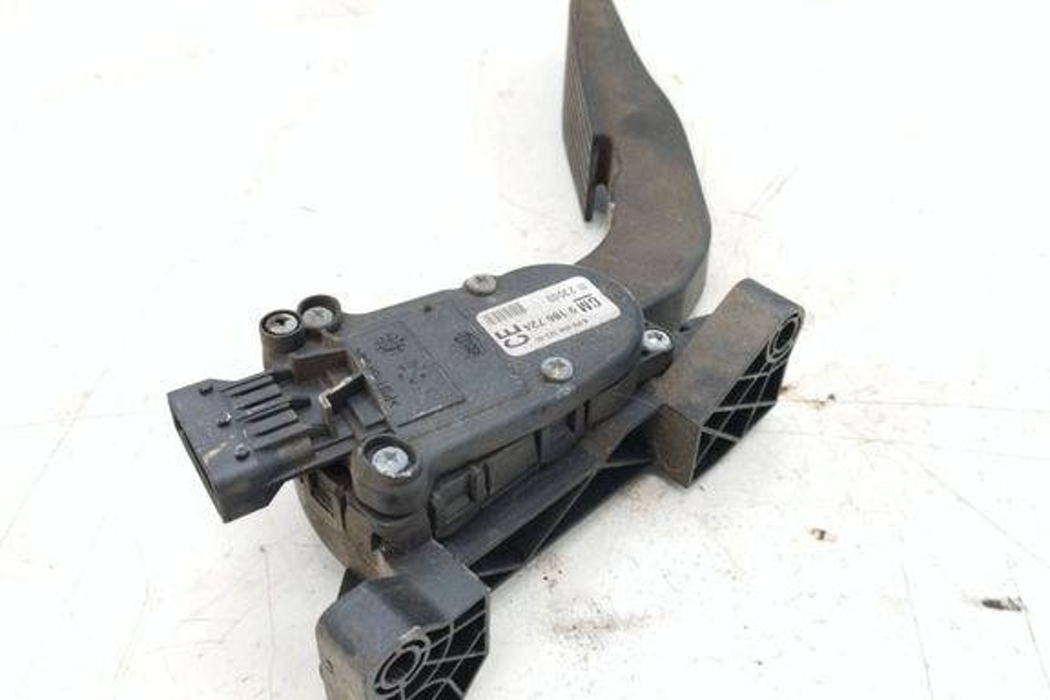 OPEL Vectra C (2002-2005) Acceleration Sensor 9186724,093174339 31906195