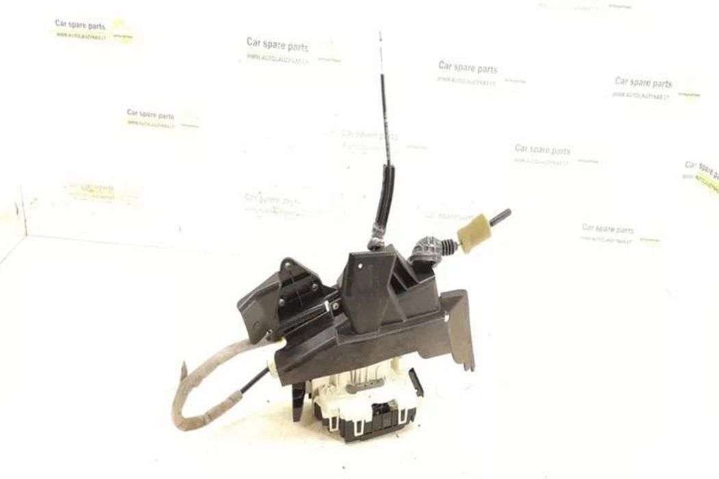 MERCEDES-BENZ C-Class W204/S204/C204 (2004-2015) Замок передней левой двери 0997200135,2047202735 27158776