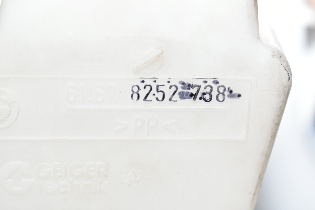 BMW X5 E53 (1999-2006) Window Washer Tank 8252738 11601159