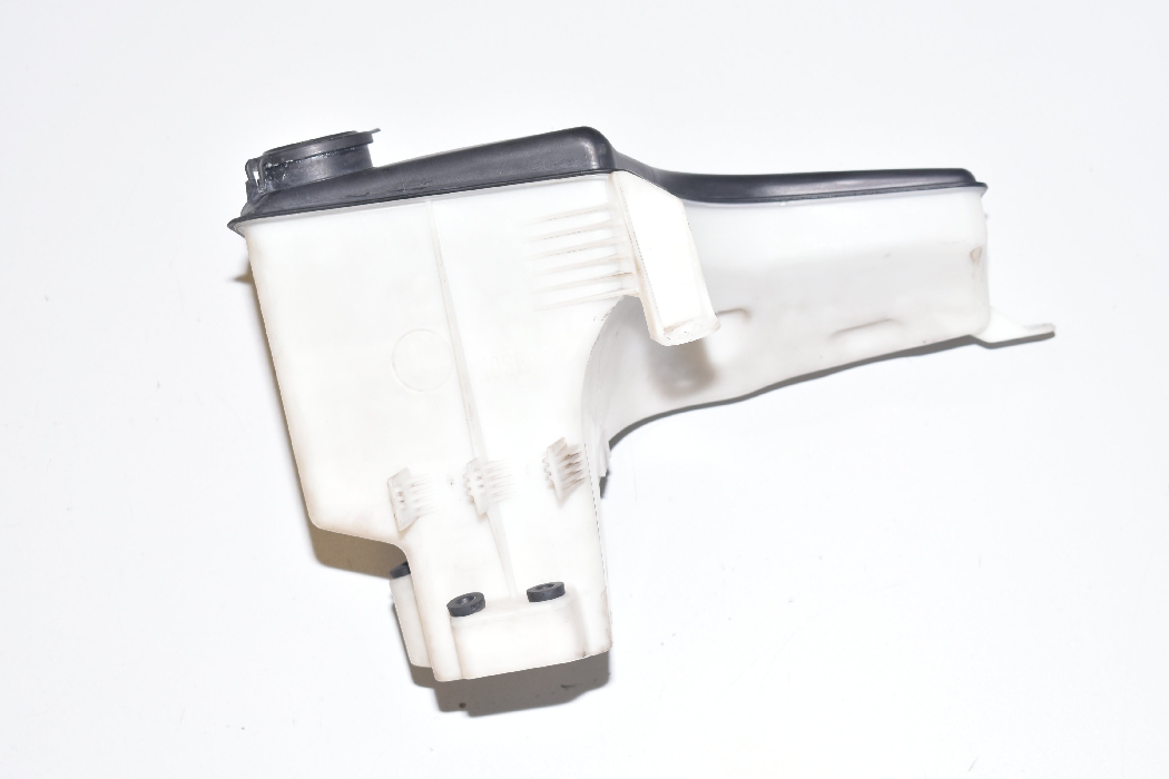 BMW X5 E53 (1999-2006) Window Washer Tank 8252738 11601159