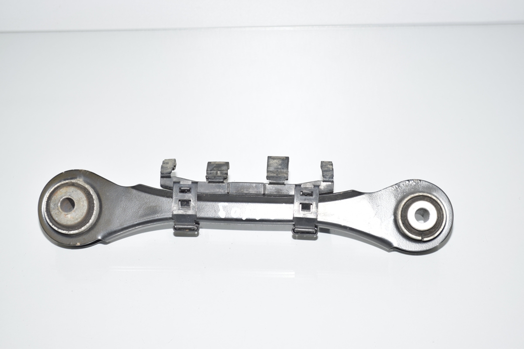 BMW 4 Series F32/F33/F36 (2013-2020) Рычаг задний правый 6792544,33326792544 15525237