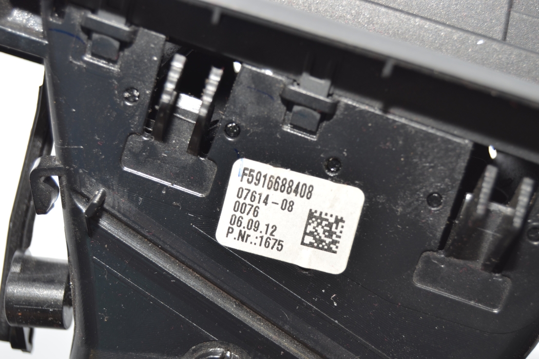 BMW 5 Series F10/F11 (2009-2017) Вентиляционные отверстия в приборной панели 9166884,64229166884 18141979