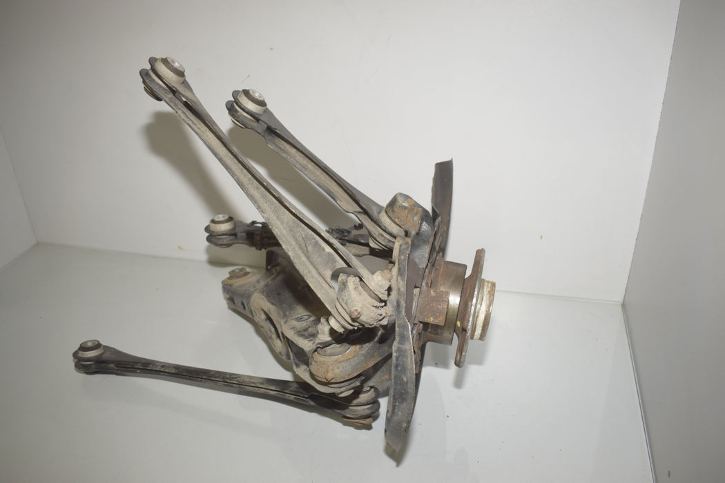 BMW 3 Series F30/F31 (2011-2020) Ступица задняя левая 6187940,6792543,6792517,6792523,33326792523,6792525,33326792525,6884694,33326884694,6867540,33326867540,6792533,33326792533,6792535,33326792535,6792540,33326792540 30483052