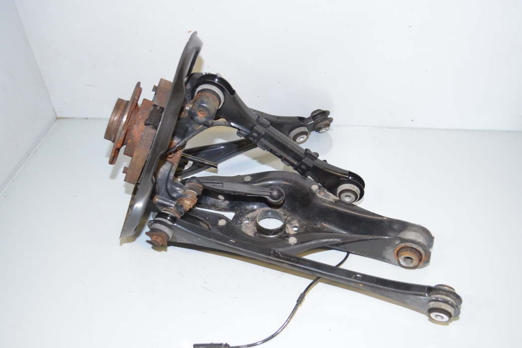 BMW 3 Series F30/F31 (2011-2020) Ступица задняя левая 6792523,33416792369,6792369,33416867262,6867262,33326792523,33326792525,6792525,33326884694,6884694,33326867540,6867540,6792539,33326792539,6792543,33326792543,33326792533,6792533,33326792535,6792535 31846015