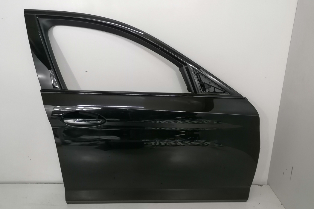 BMW 5 (G30) (2016-dabar) Priekinės dešinės durys 17028087 - Naudotos ...