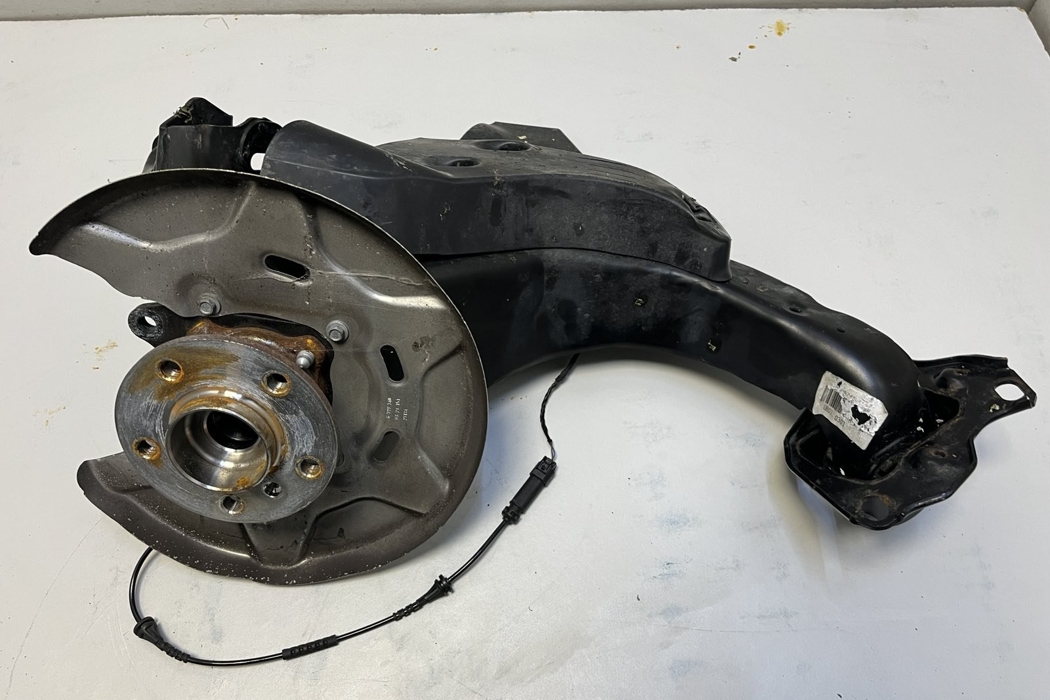 BMW X1 F48/F49 (2015-2023) Rear Left Suspension 8842879,6898963,6886761,6861693,6895885,6884693,6851563,6870773,6865211,6851569,6872298,7646867,6851589 30381341