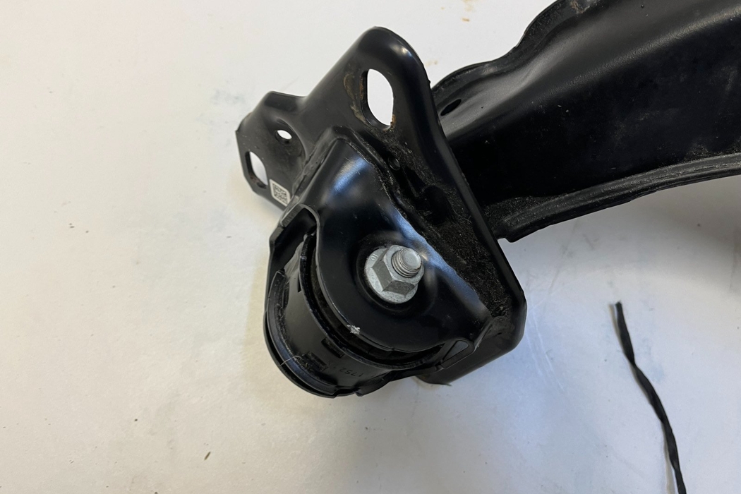 BMW X1 F48/F49 (2015-2023) Rear Left Suspension 8842879,6898963,6886761,6861693,6895885,6884693,6851563,6870773,6865211,6851569,6872298,7646867,6851589 30381341