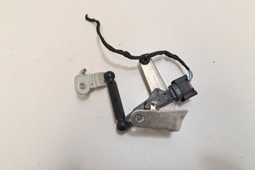 BMW X6 G06 (2019-2024) Aizmugurējā labā augstuma līmeņa sensors 6895467 30122680