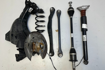 BMW X1 F48/F49 (2015-2023) Aizmugurējā kreisā balstiekārta 8842879,6898963,6886761,6861693,6895885,6884693,6851563,6870773,6865211,6851569,6872298,7646867,6851589 30381341
