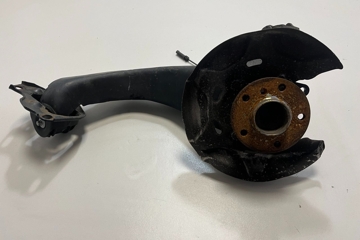 BMW X2 F39 (2017-2023) Rear Right Wheel Hub 6898964,8842880,6851580,2468426 30448049