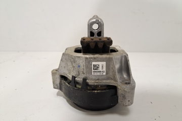 BMW 5 Series G30/G31 (2016-2023) Dzinēja stiprinājums/spilvens labajā pusē 6860488 32111833