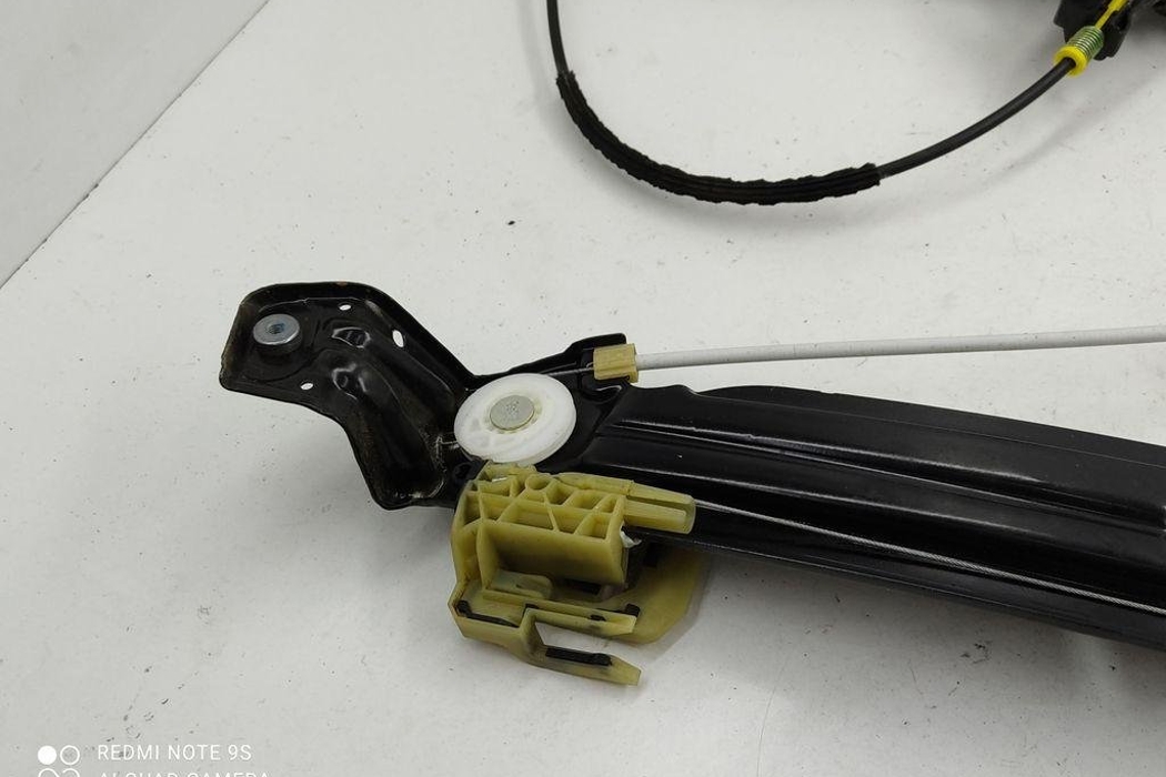 BMW M5 F10 (2011-2016) Rear left door window lifter 911798 32251785
