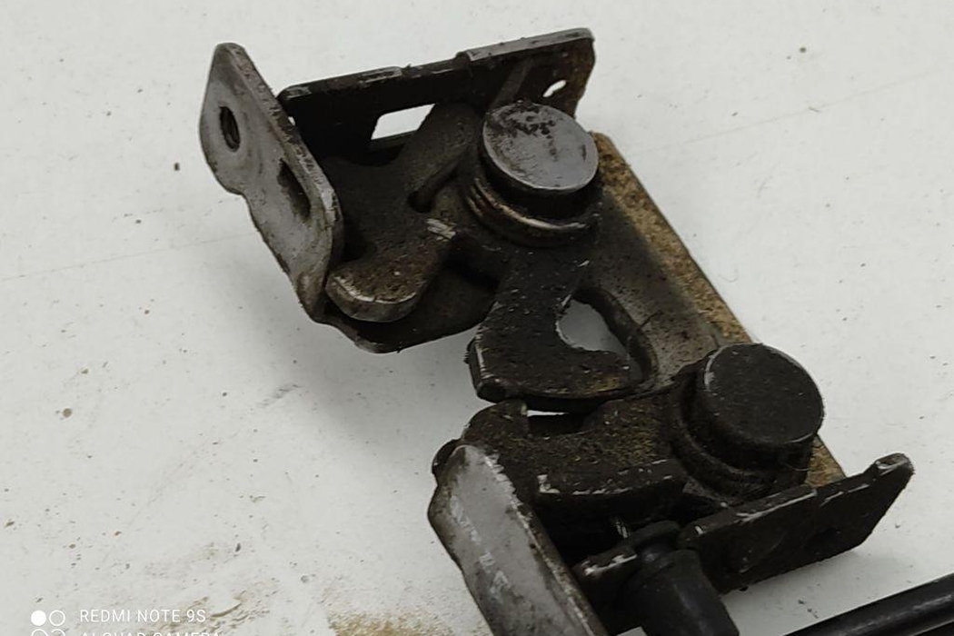 BMW 5 Series E60/E61 (2003-2010) Bonnet Lock 7184454 32254352