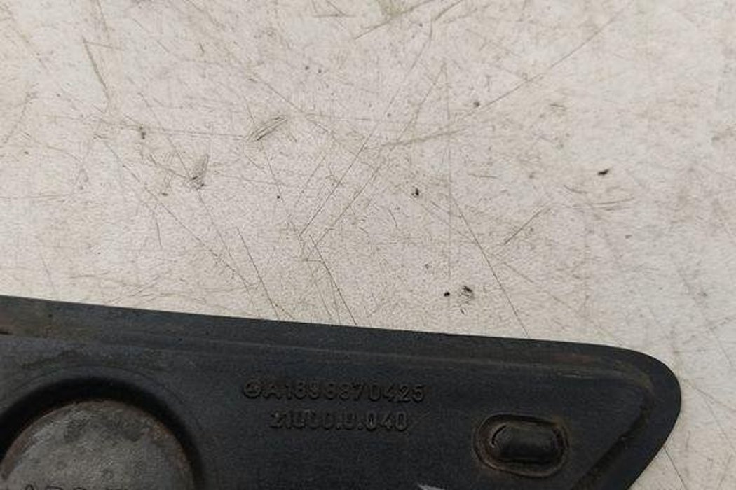 MERCEDES-BENZ B-Class W245 (2005-2011) Right Side Headlight Washer Cover Cap A1698870425 32259270