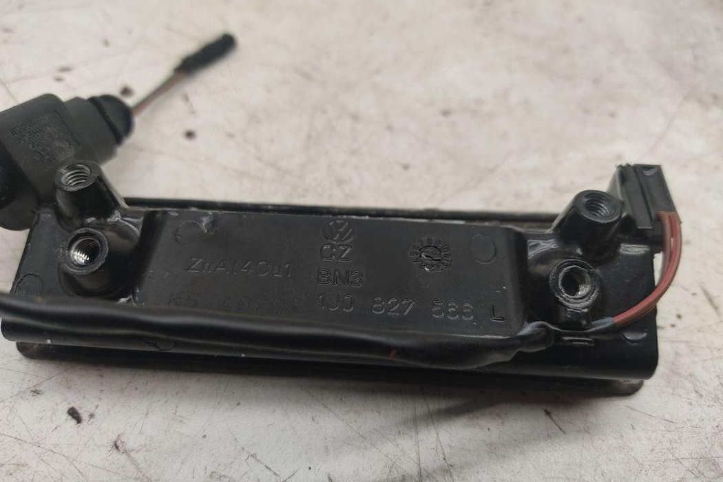 VOLKSWAGEN Touareg 1 generation (2002-2010) Back cover Open Switches 1J0827566L 32259737