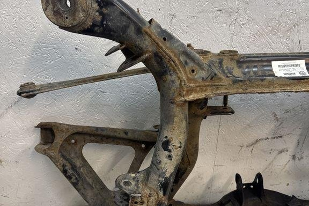 VOLKSWAGEN Touareg 1 generation (2002-2010) Rear Subframe 7L0500041 32259826