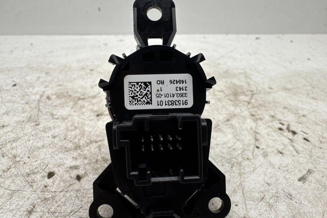BMW M5 F10 (2011-2016) Ignition Button 9153831 32260383