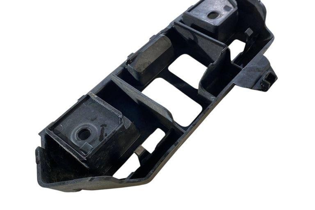 PORSCHE Cayenne 958 (2010-2018) Aizmugurējā kreisā bampera stiprinājums 7P5807483 31265465