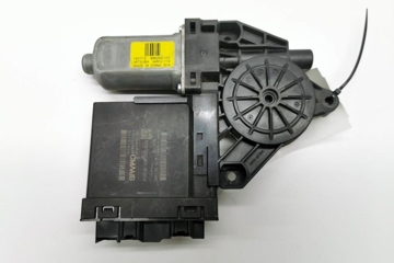 VOLVO XC60 1 generation (2008-2017) Front Left Door Window Regulator Motor 31674758 21185242