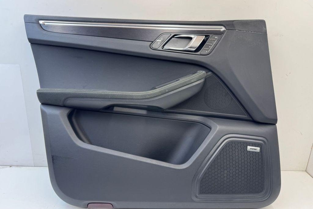 PORSCHE Macan 1 generation (2013-2023) Обшивка передней левой двери 95B867011A 31126668