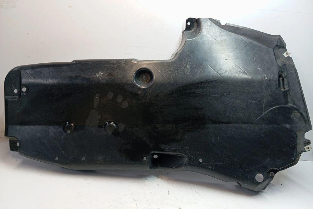 MERCEDES-BENZ C-Class W205/S205/C205 (2014-2023) Rear Middle Bottom Protection A2056901202 31133181