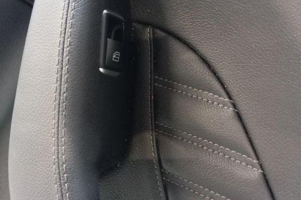 MERCEDES-BENZ GLE W166 (2015-2018) Обшивка задней правой двери A1669058100 31136328