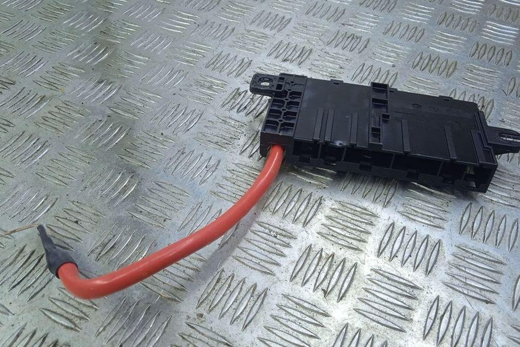 BMW X5 E70 (2006-2013) Jaudas sadales kaste 10688710 31137624