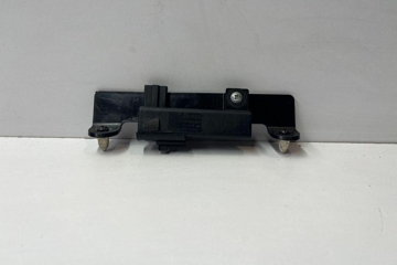 BENTLEY Continental Bootlid Antenna Amplifier 3D0909141 31122420