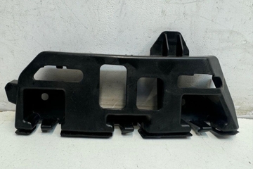 PORSCHE Cayenne 3 generation (2017-2023) Aizmugurējā kreisā bampera stiprinājums 7P5807483 31132675