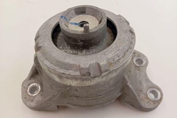 MERCEDES-BENZ GLC X253 (2015-2024) Front engine mount A2532400900 31138658