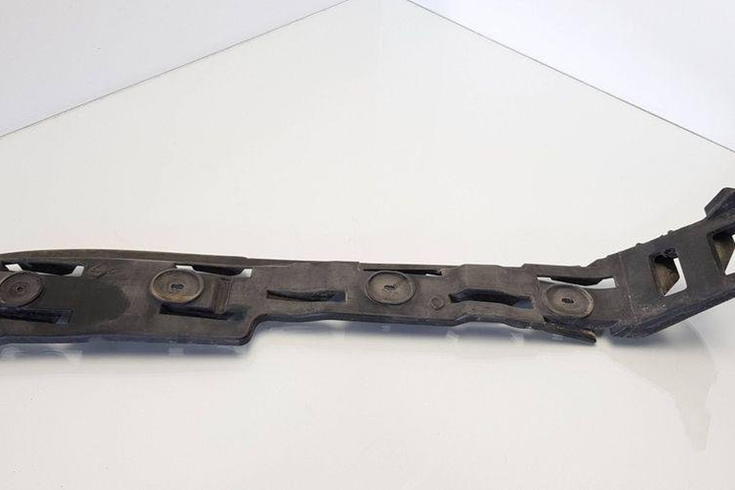 VOLKSWAGEN Golf 5 generation (2003-2009) Aizmugurējā labā bampera stiprinājums 1K9807394 31069764