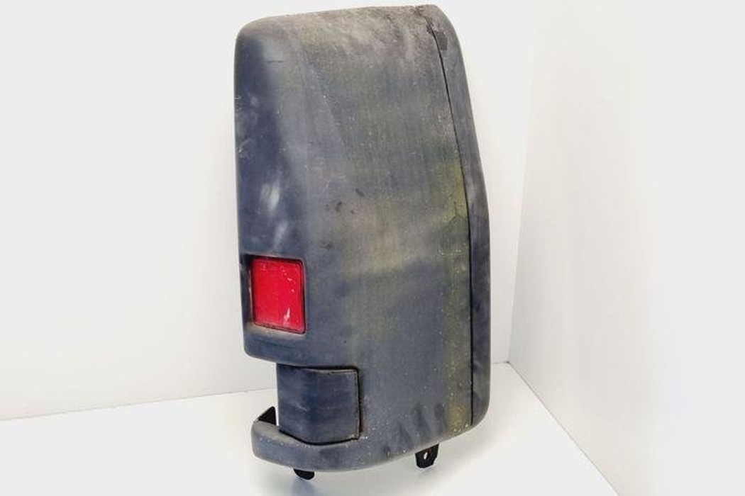 PEUGEOT Boxer 2 generation (1993-2006) Aizmugurējā bampera kreisās puses stūris 1300181604 31073986