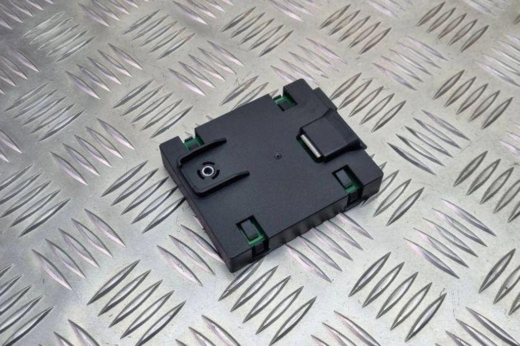 MERCEDES-BENZ B-Class W245 (2005-2011) Bootlid Antenna Amplifier A1698200475 31107463