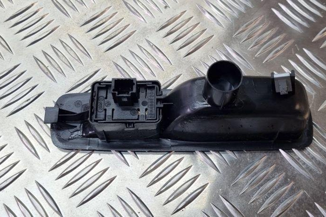 RENAULT Megane 3 generation (2008-2020) Кнопка стеклоподъемника задней левой двери 829500004R 31109943