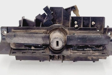 AUDI A4 B5/8D (1994-2001) Bagāžas nodalījuma rokturis 8D9827565C 31076087