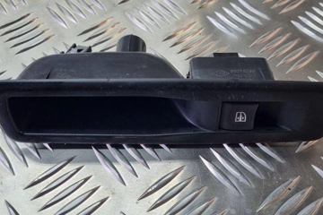RENAULT Megane 3 generation (2008-2020) Кнопка стеклоподъемника задней левой двери 829500004R 31121574