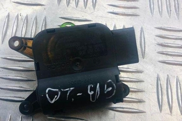 AUDI A4 B7/8E (2004-2008) Клапаны управления внутренним подогревом 0132801308 31813649