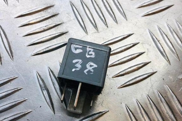 AUDI A8 D3/4E (2002-2010) Relays 8D0951253 31815210