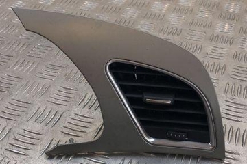AUDI A5 8T (2007-2016) Вентиляционные отверстия в приборной панели 8T2820902 31817727