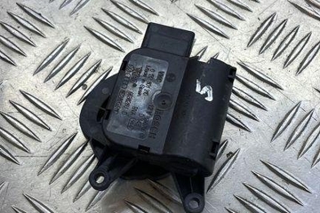 AUDI A4 B7/8E (2004-2008) Interior Heater Flap Motor Actuator 31822420