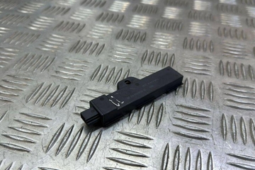 BMW 1 Series F20/F21 (2011-2020) Keyless Entry Antenna 9220832 31834137