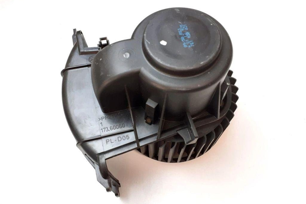 VOLKSWAGEN Transporter T5 (2003-2015) Salona sildītājs E509E302836U176,7E1820021 31908483