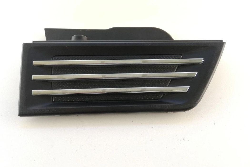 DODGE Nitro 1 generation (2007-2010) Aizmugurējā labā spārna moldings KL2696,55157164AC 31910385