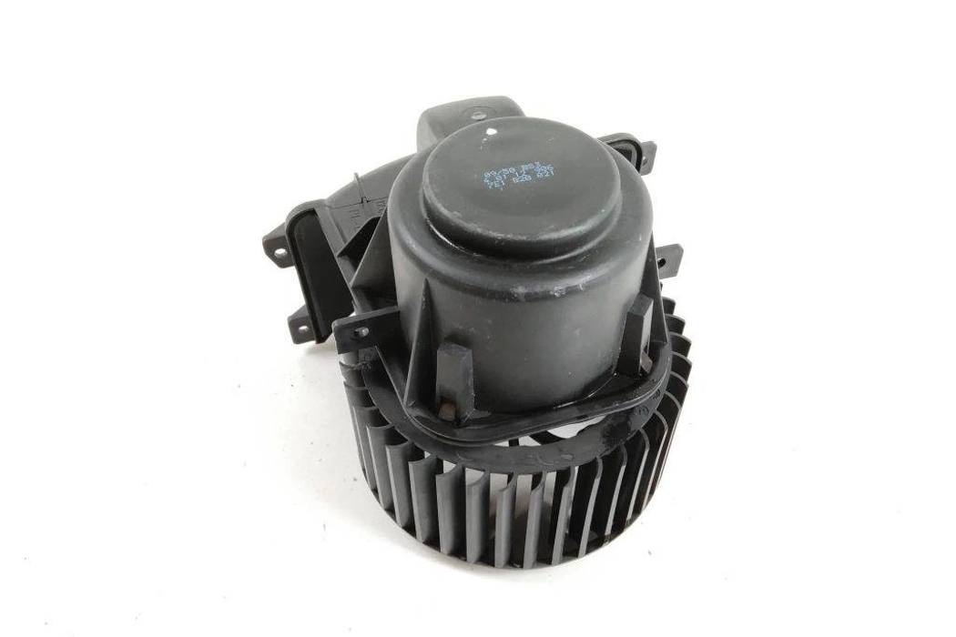 VOLKSWAGEN Transporter T5 (2003-2015) Salona sildītājs 7E1820021 31935398