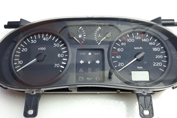 RENAULT Clio 4 generation (2012-2020) Nopeusmittari P8200059763 31915158