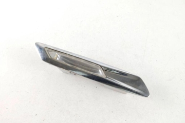 BMW 5 Series F10/F11 (2009-2017) Vänster framskärm Blinkers 7154167,01038701 31918539
