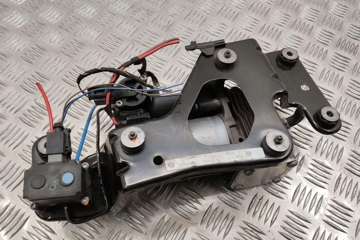 BMW X5 E70 (2006-2013) Suspension Compressor 6799419 31936527