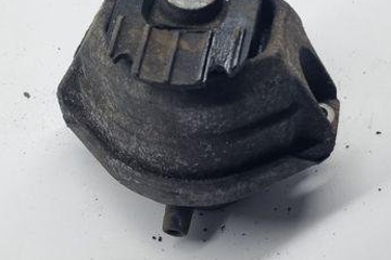 BMW 5 Series E60/E61 (2003-2010) Priekšējais motora stiprinājums 6769874 31849796